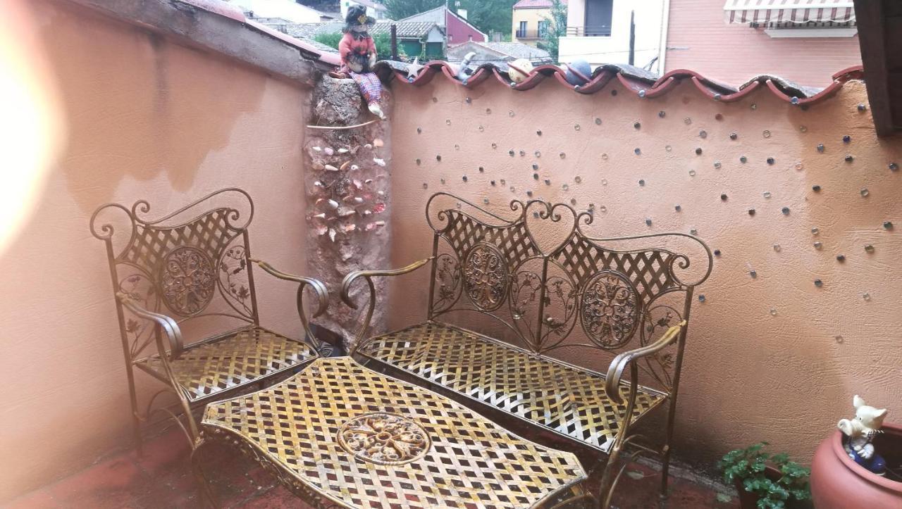 El Soportalillo De La Fuente Vieja * Tendilla